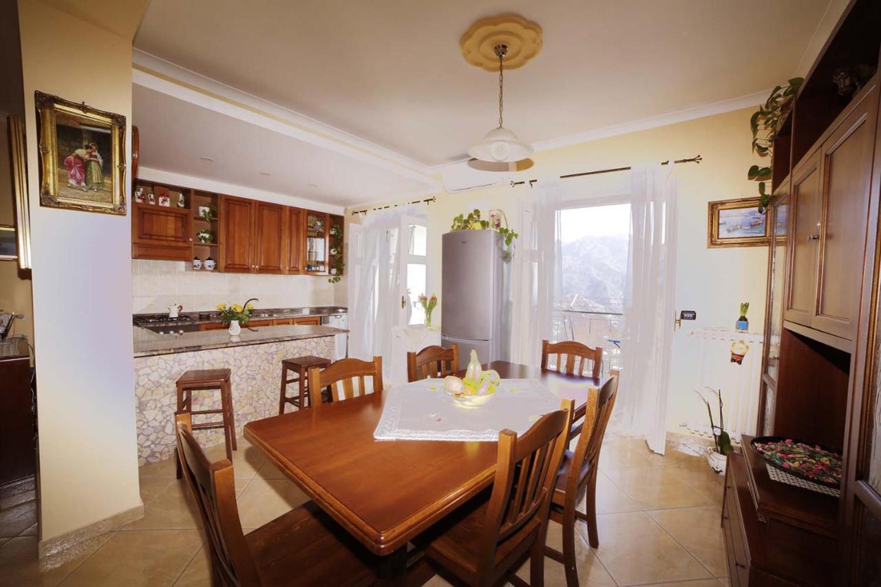Casa Lucia Apartment ราเวลโล ภายนอก รูปภาพ